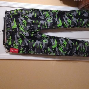 Camouflage with lime